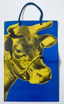 Andy Warhol, Samling av Warhol-relaterade tidningar, böcker och vinylskivor.