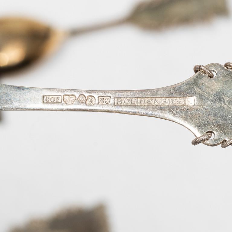 A set of fourteen Swedish silver spoons and server, including with mark of CO Persson Ab, Haparanda 1957.