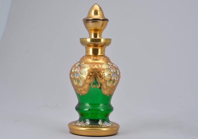 TOILETTSET, 3 delar, glas, Mellaneuropa, 1900-talets första hälft.