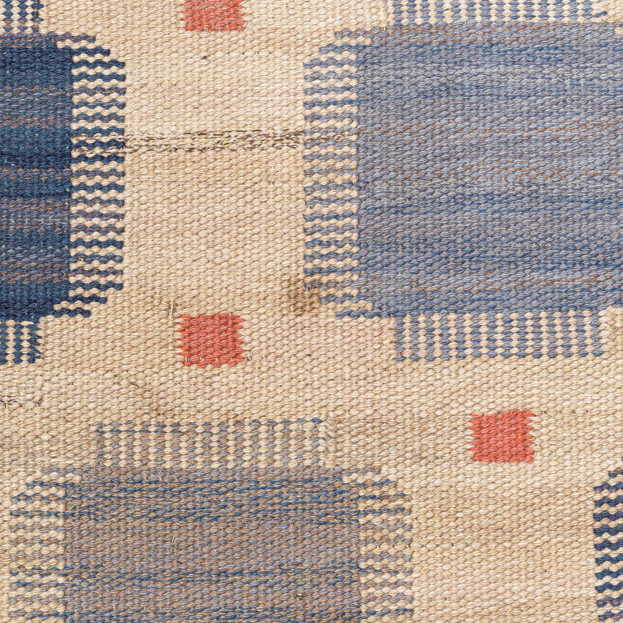 Märta Måås-Fjetterström, matta, "Blåplump", rölakan, ca 396 x 183 cm, signerad AB MMF.
