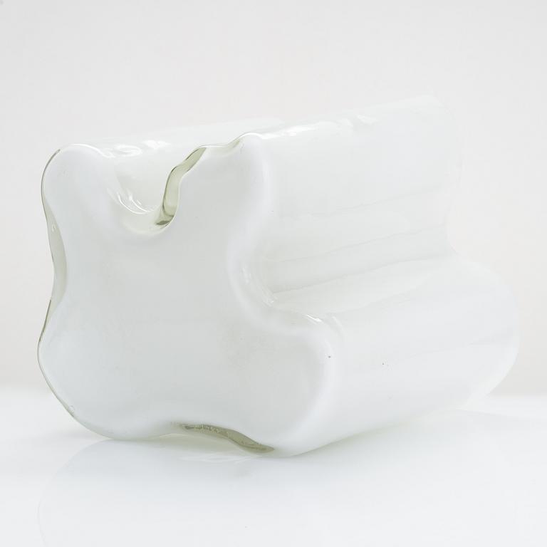 Alvar Aalto, a '3031' vase signed Alvar Aalto 3031.