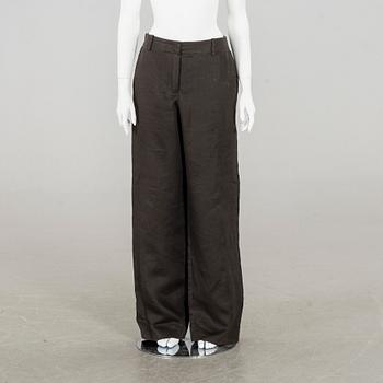 HERMÈS, linen trousers.