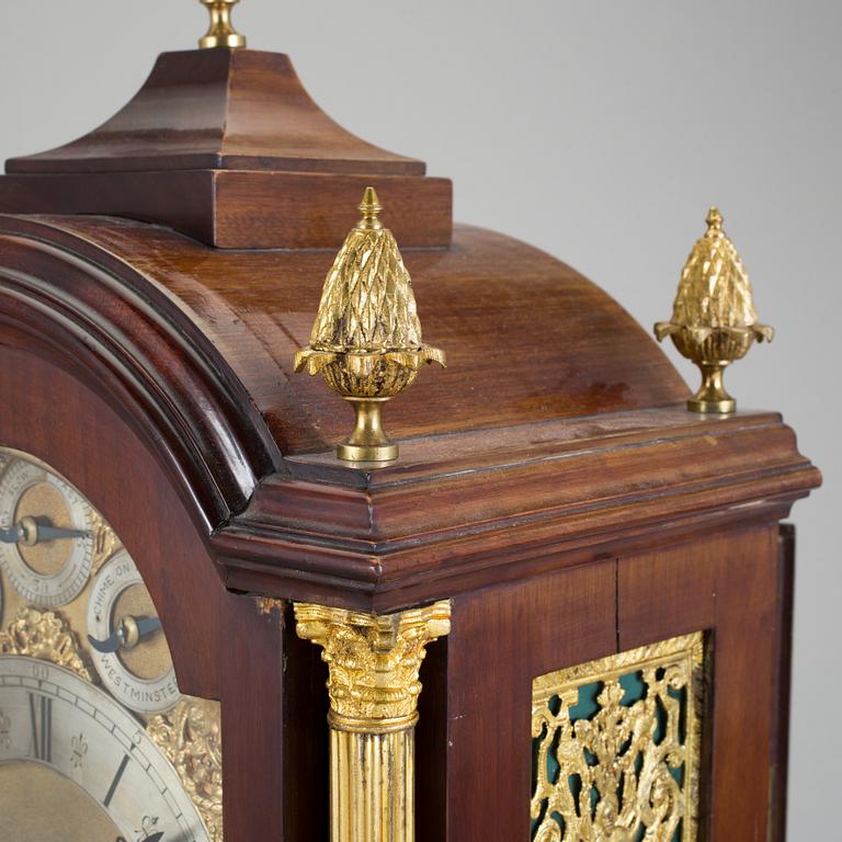 BORDSUR, av typen Westminster Chime Clock, 1800-talets första hälft.