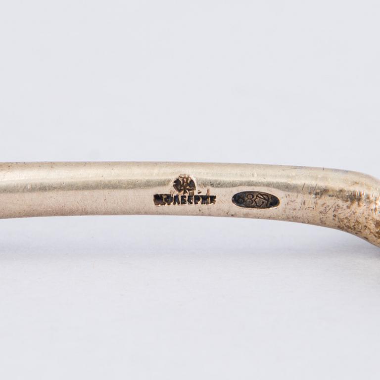 FABERGÉ, SKED, emalj, silver (88), delvis förgylld, Moskva 1899-1914, kontrollmästare Ivan Lebedkin.