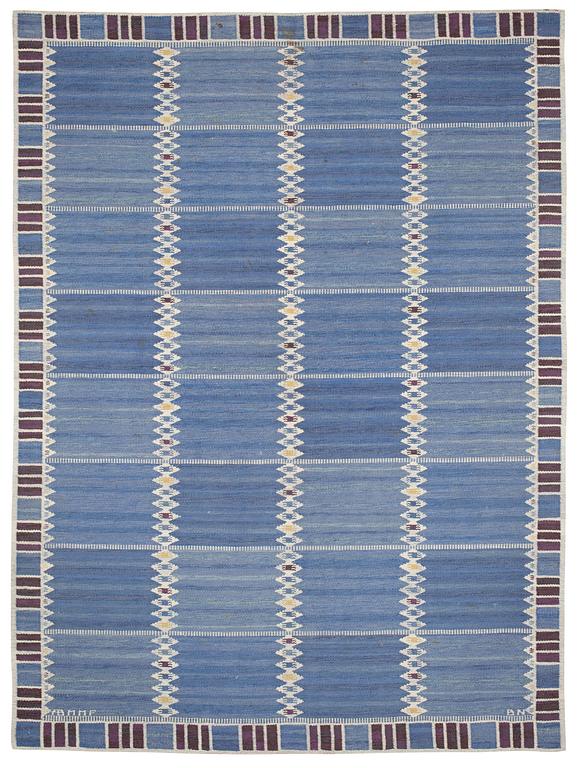 CARPET. "Salerno blå med enkel bård". Flat weave (Rölakan). 272 x 202,5 cm. Signed AB MMF BN.