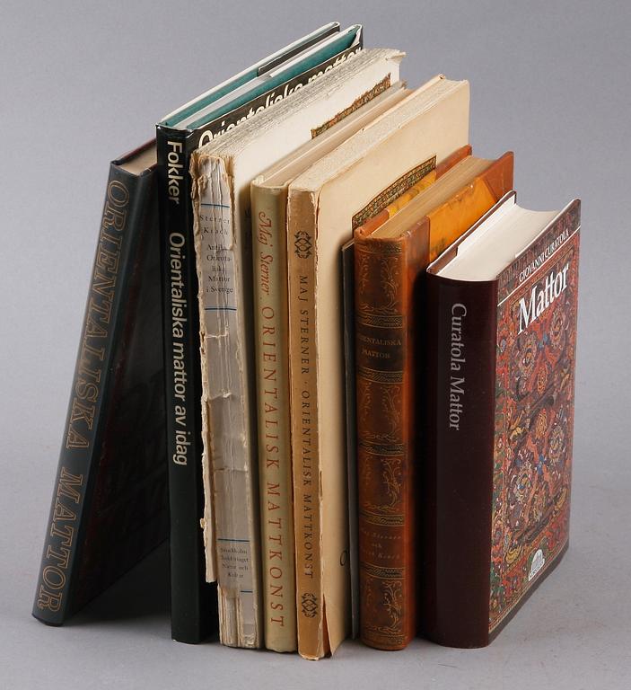 BÖCKER 7 st samt häfte, om mattor, bla "Orientaliska mattor" av Knut Larsson.