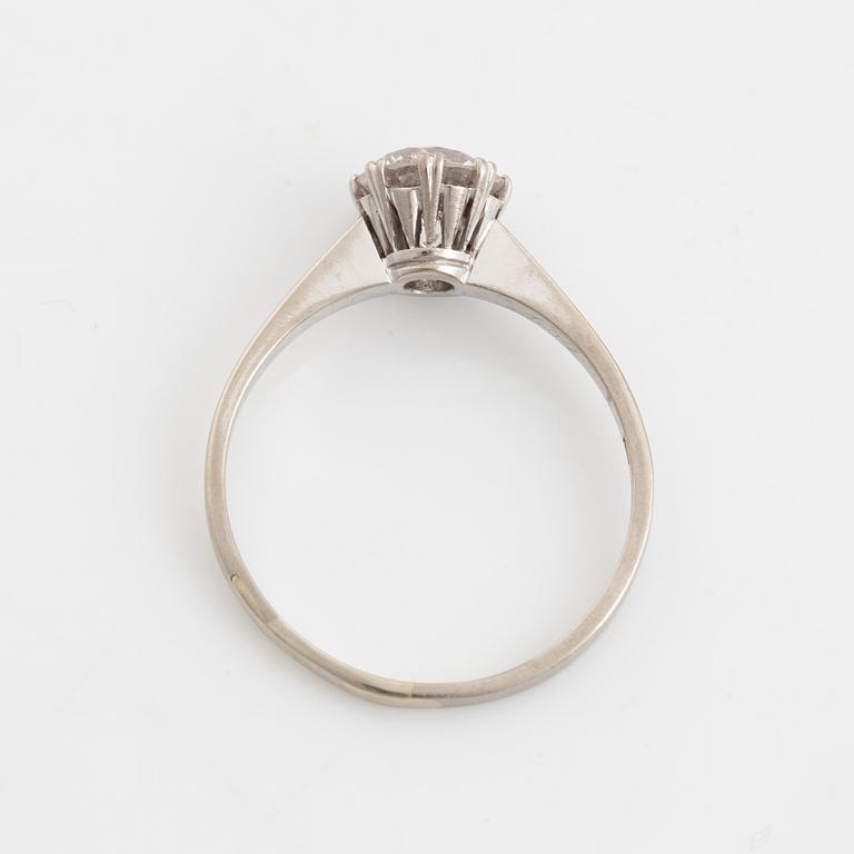 Ring, 18K white gold, with brilliant-cut diamond 1.04 ct.