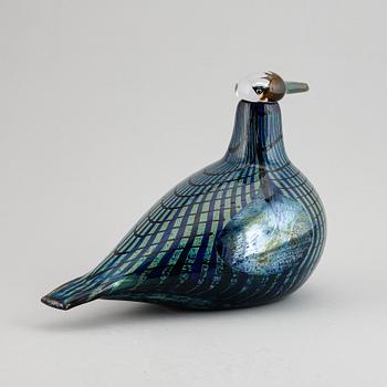 Oiva Toikka, a glass sculpture of a bird, signed Oiva Toikka Nuutajärvi Notsjö, numbered 693/1000.