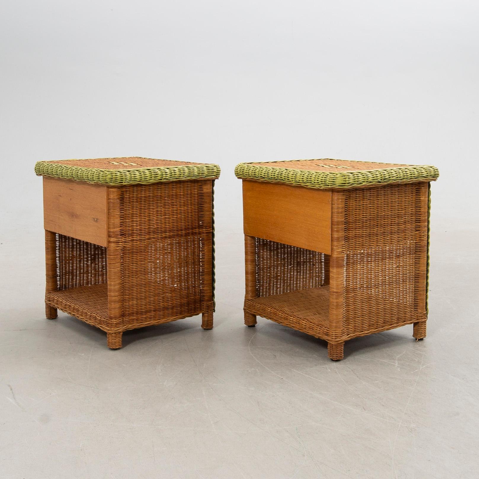 Sängbord, ett par, troligen Frankrike, sent 1900-tal.