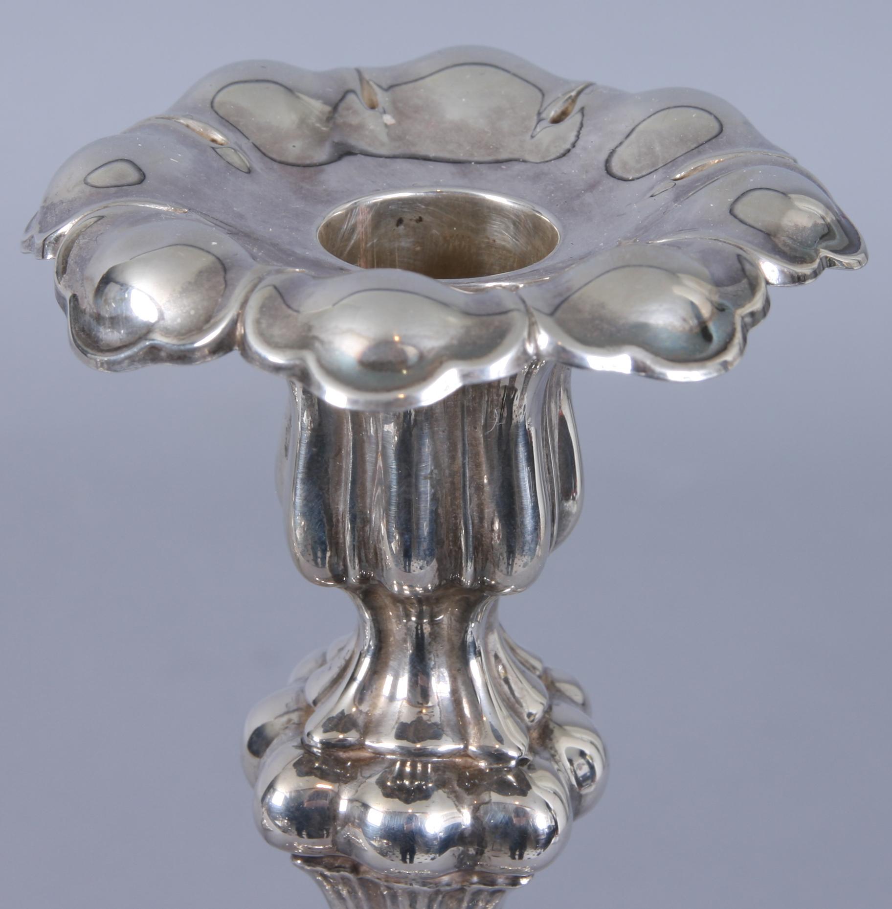 LJUSSTAKAR, ett par, silver, rokokostil, Sverige, 
1933.