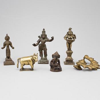 GUDOMAR, fem stycken, brons. Indien, tidigt 1900-tal.