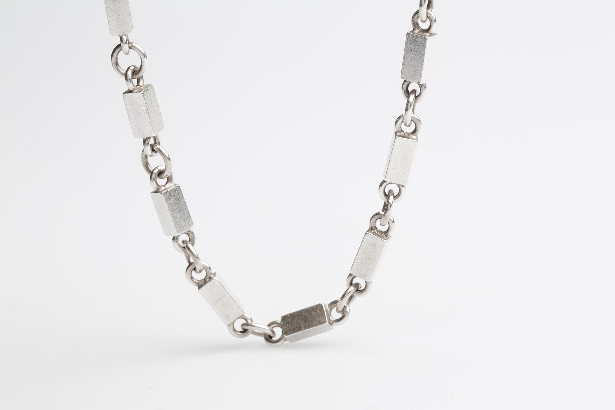 COLLIER, Wiwen Nilsson, Lund, 1969. Sterlingsilver.