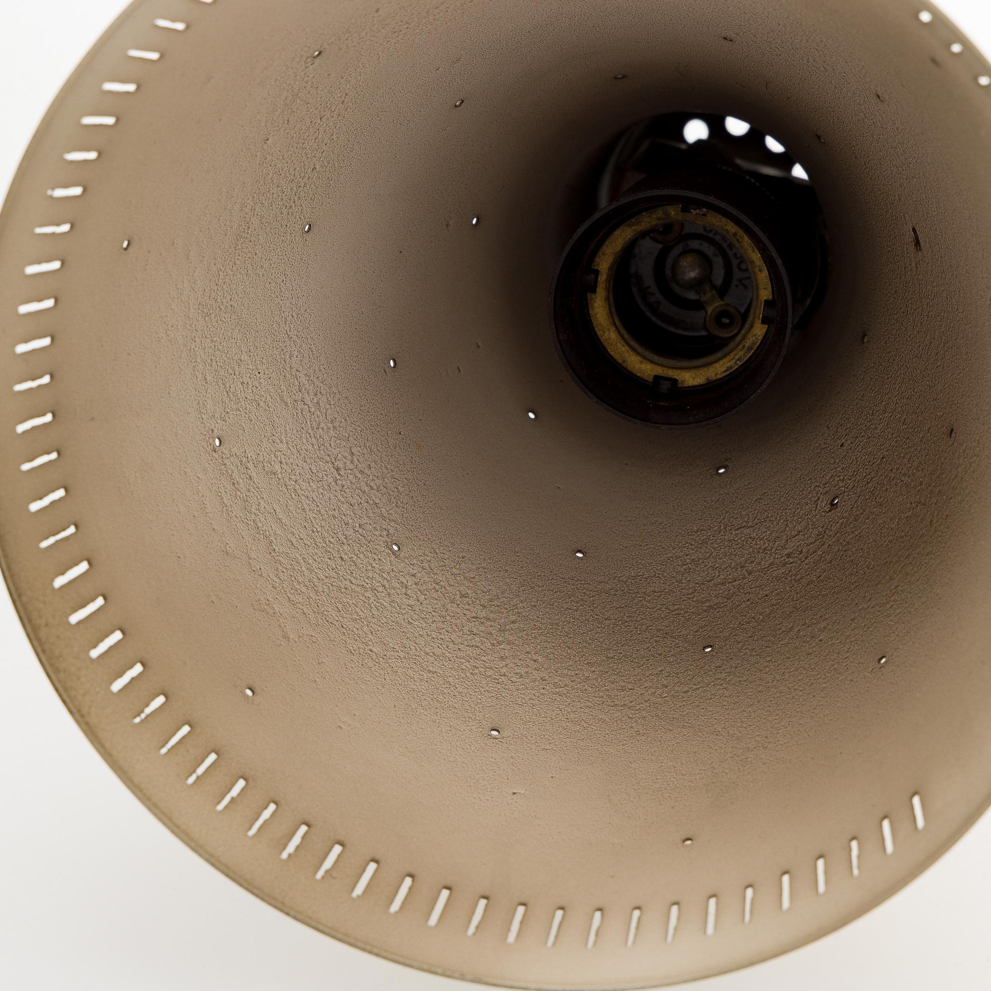 Paavo Tynell, a mid-20th century '9224' table lamp for Taito Finland.