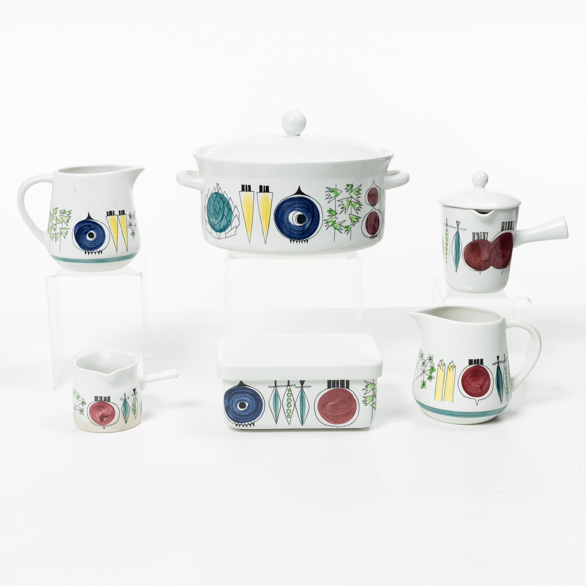 Marianne Westman, Dinner service, 73 pieces, flintware, “Picknick” and “Pomona”, Rörstrand, 1950s–60s.