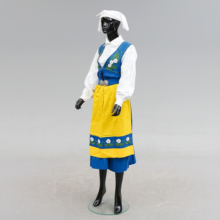 FOLKDRÄKT, "Sverigedräkten", 1900-talets andra hälft.