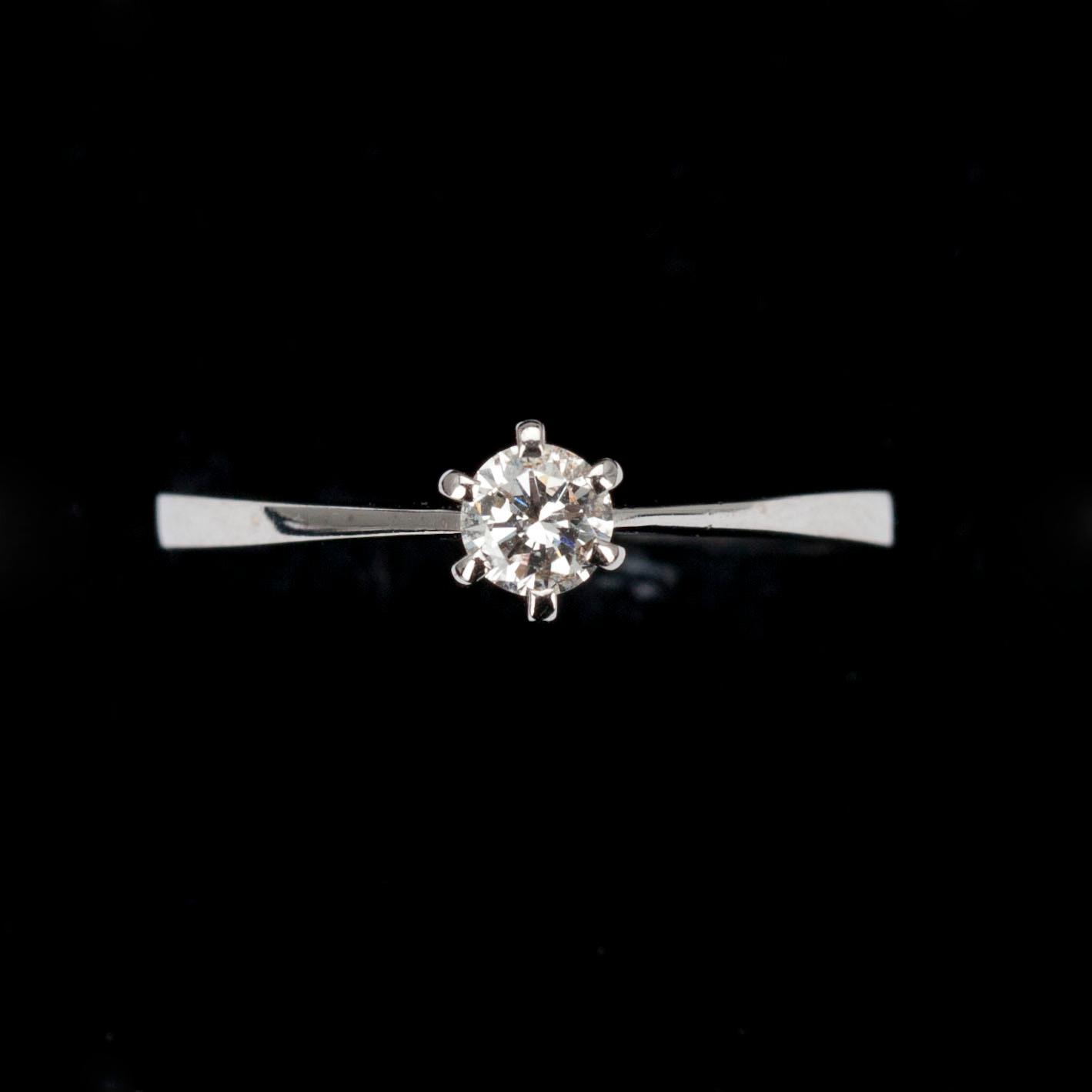 RING, vitguld 18K, briljantslipad diamant ca 0,15 ct, A. Tillander 1991.