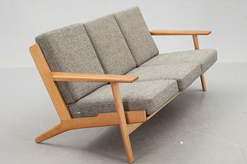 SOFFA,"GE 290", Hans J Wegner, Getama, Danmark, 1900-talets andra hälft. Säljes till förmån för "Läkare utan gränser".