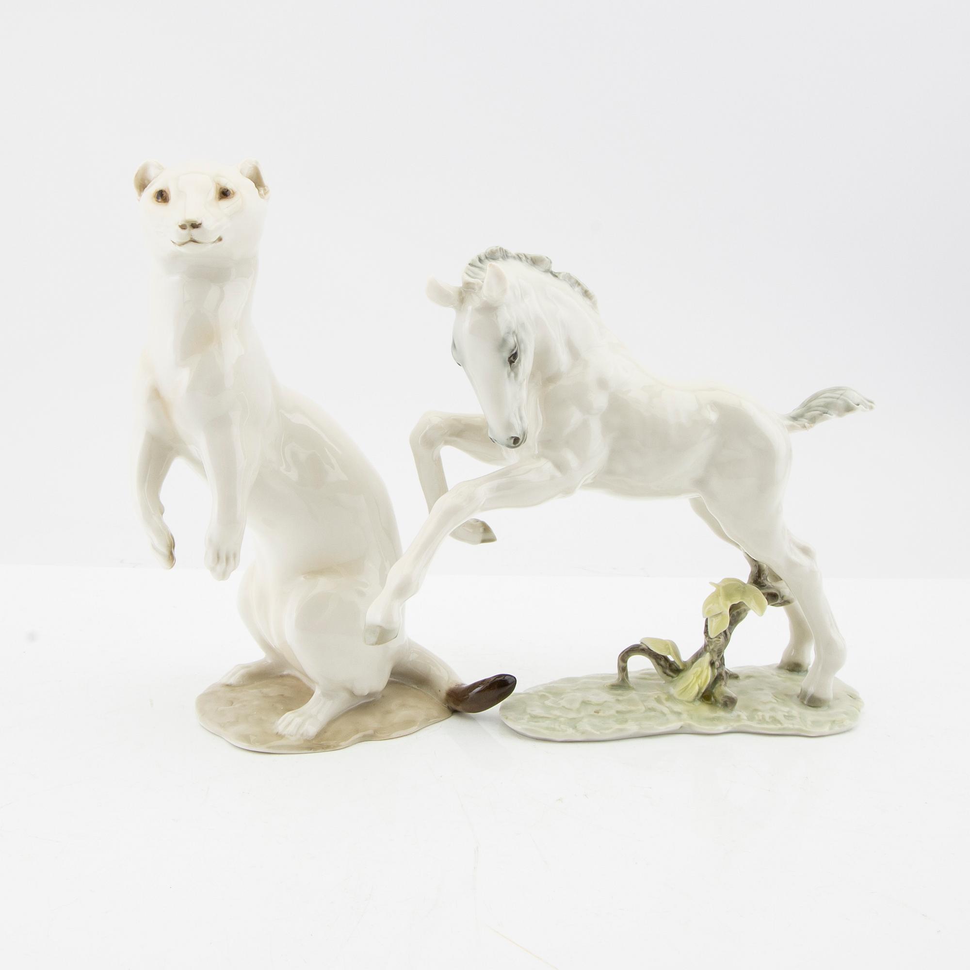 Figurines 2 pcs Hutschenreuther Germany mid-20th century porcelain.