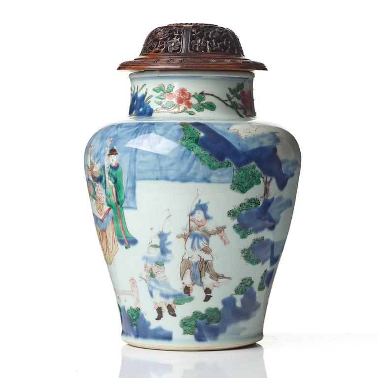 A Transitional Wucai jar, 17th Century.