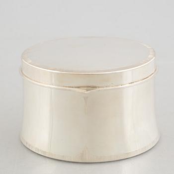 Martin Öhman, a sterling silver box with lid and a creamer, Halmstad 1979-1980.