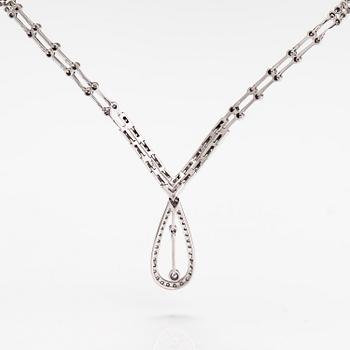 An 18K white gold necklace with diamonds ca. 1.25 ct in total.