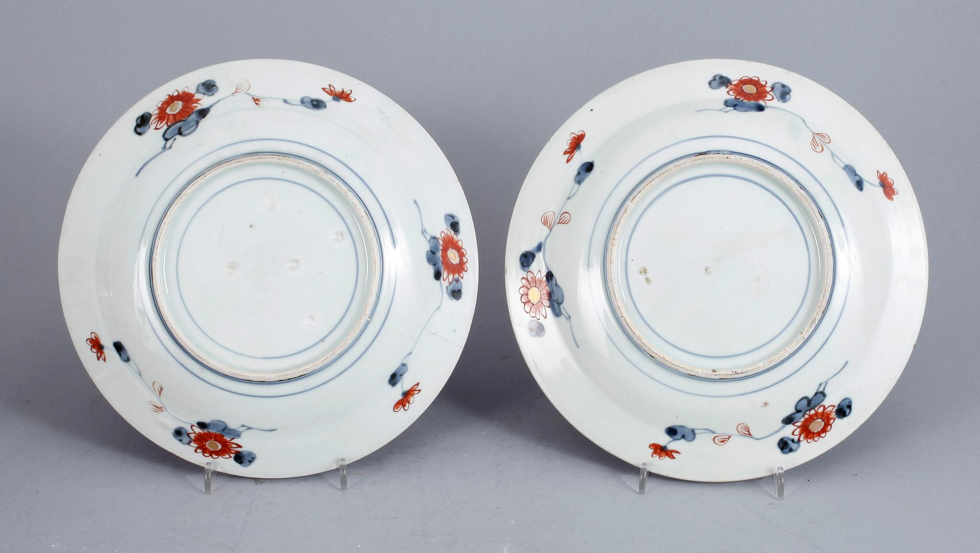 SKÅLFAT, ett par, porslin Imari Japan 1700-tal.