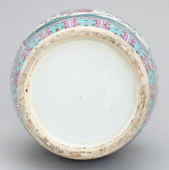 VAS, porslin, Kina 1800-tal.