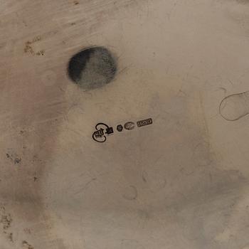 Kaffekanna och gräddkanna, silver, rokokostil, CG Hallberg, 1934.