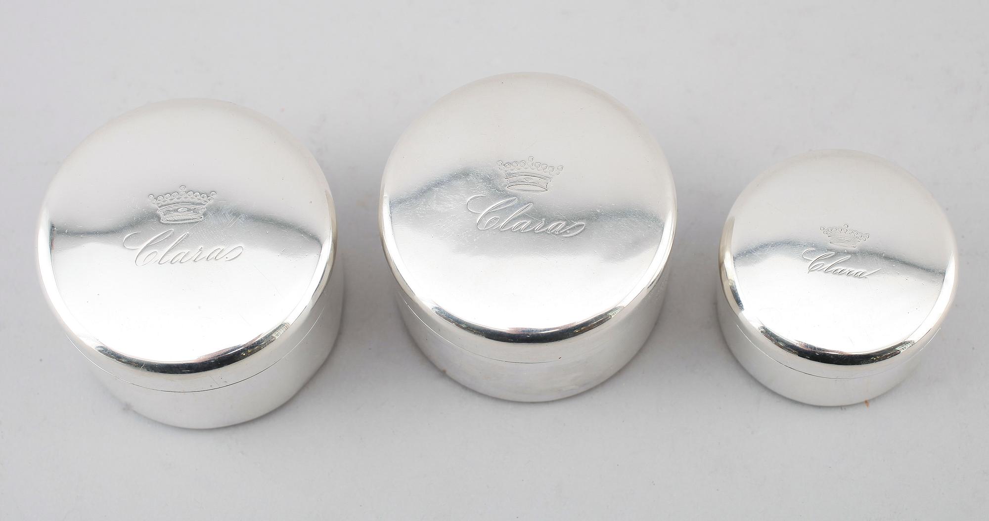 DOSOR, 3 st, silver, Gustaf Möllenborg, Stockholm 1851 och 1853. Total vikt ca 250 g.