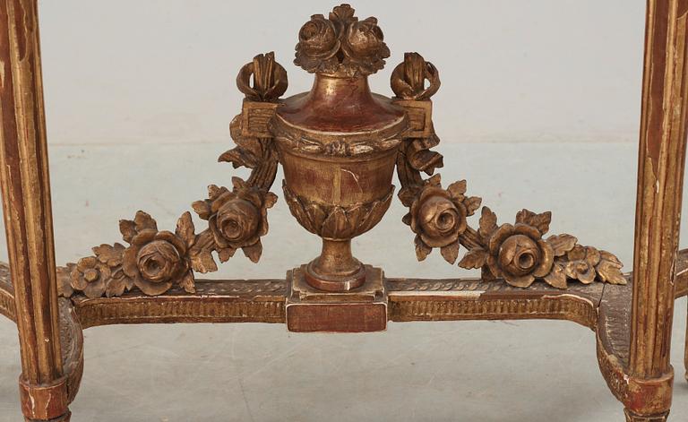 KONSOLBORD. Stockholmsarbete, 1700-talets slut. Gustavianskt.