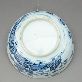 SKÅL, porslin, Qingdynastin Qianlong (1736-95).