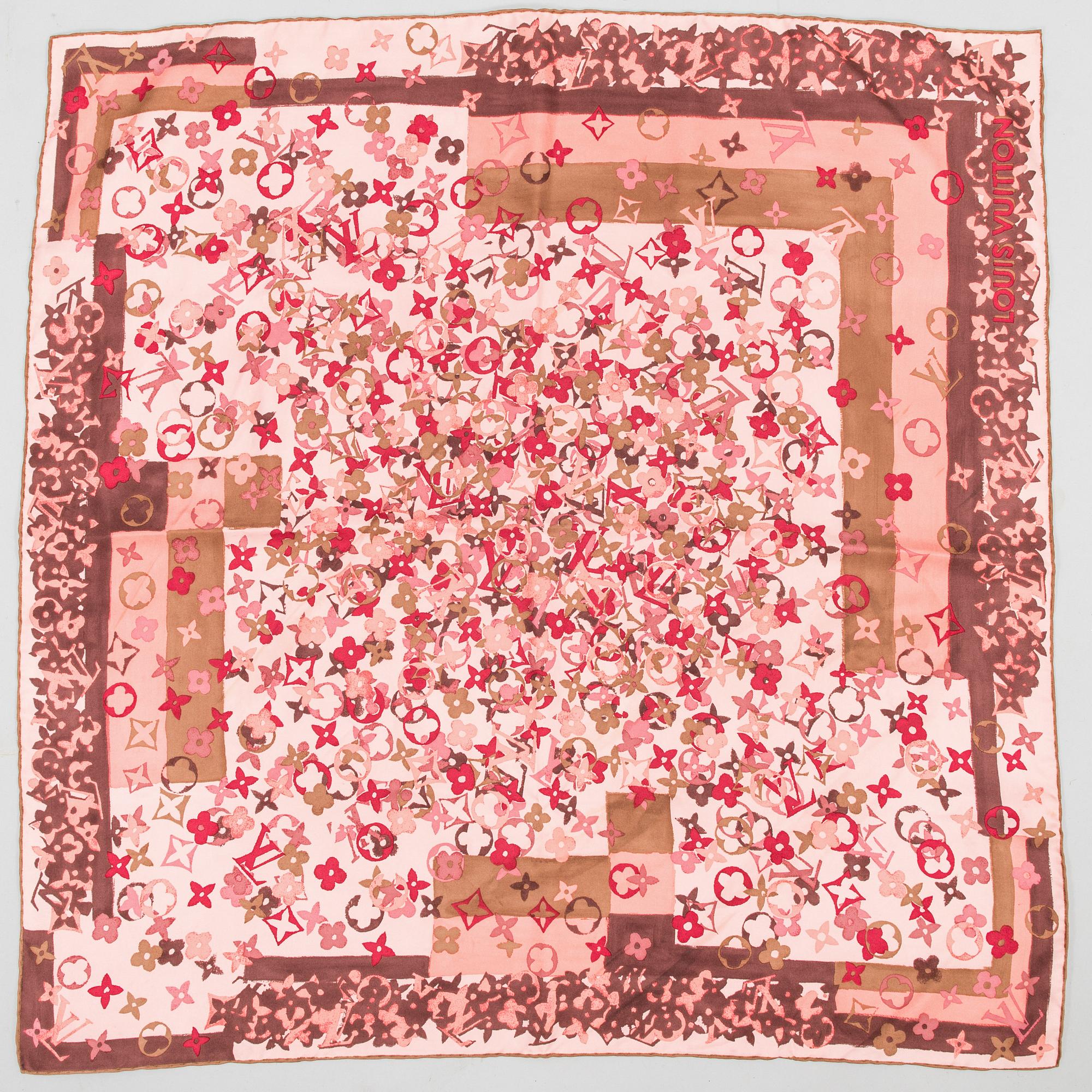 Louis Vuitton, scarf.