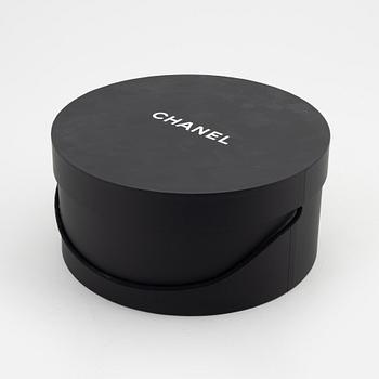 Chanel, a cotton mix bouclé beret, size S.