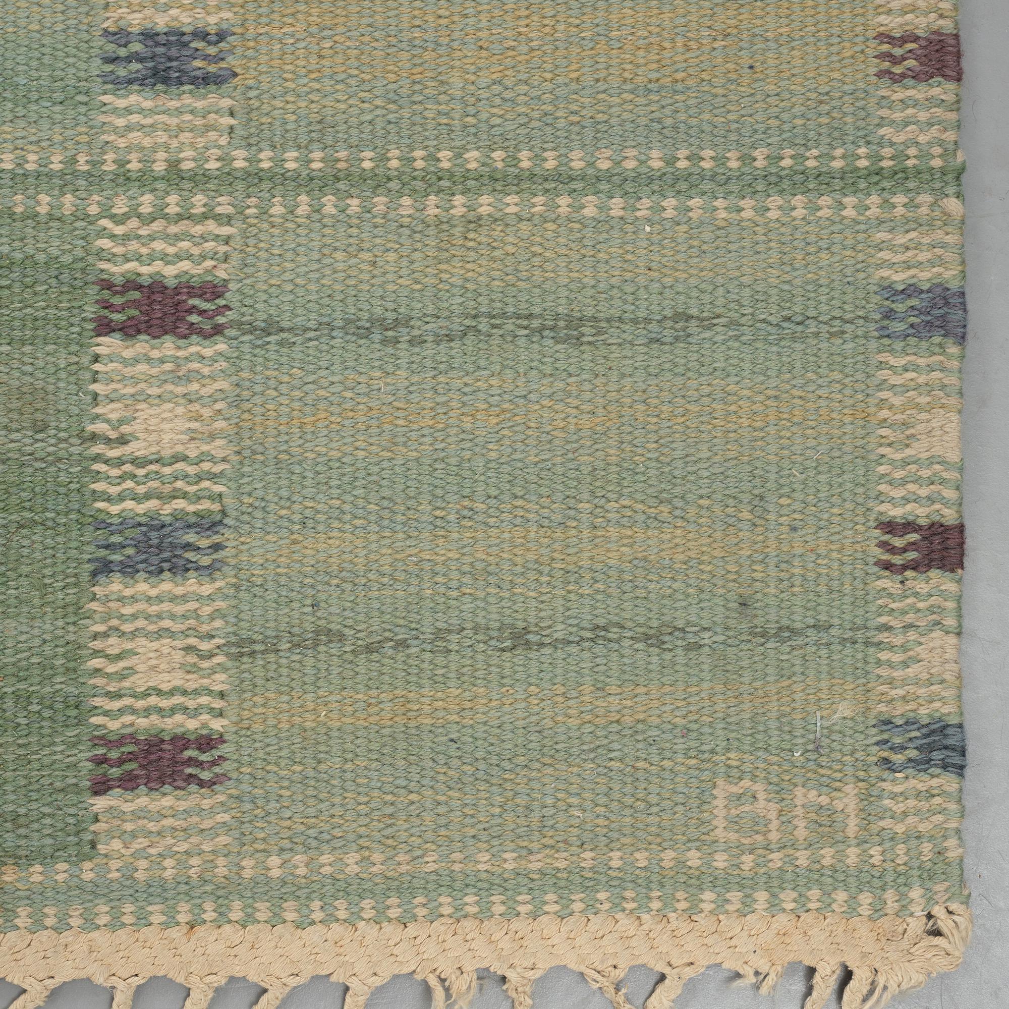 Barbro Nilsson, Matta, "Falurutan grön Fabiola", rölakan, ca 307,5 x 200,5-202,5 cm, signerad AB MMF BN.