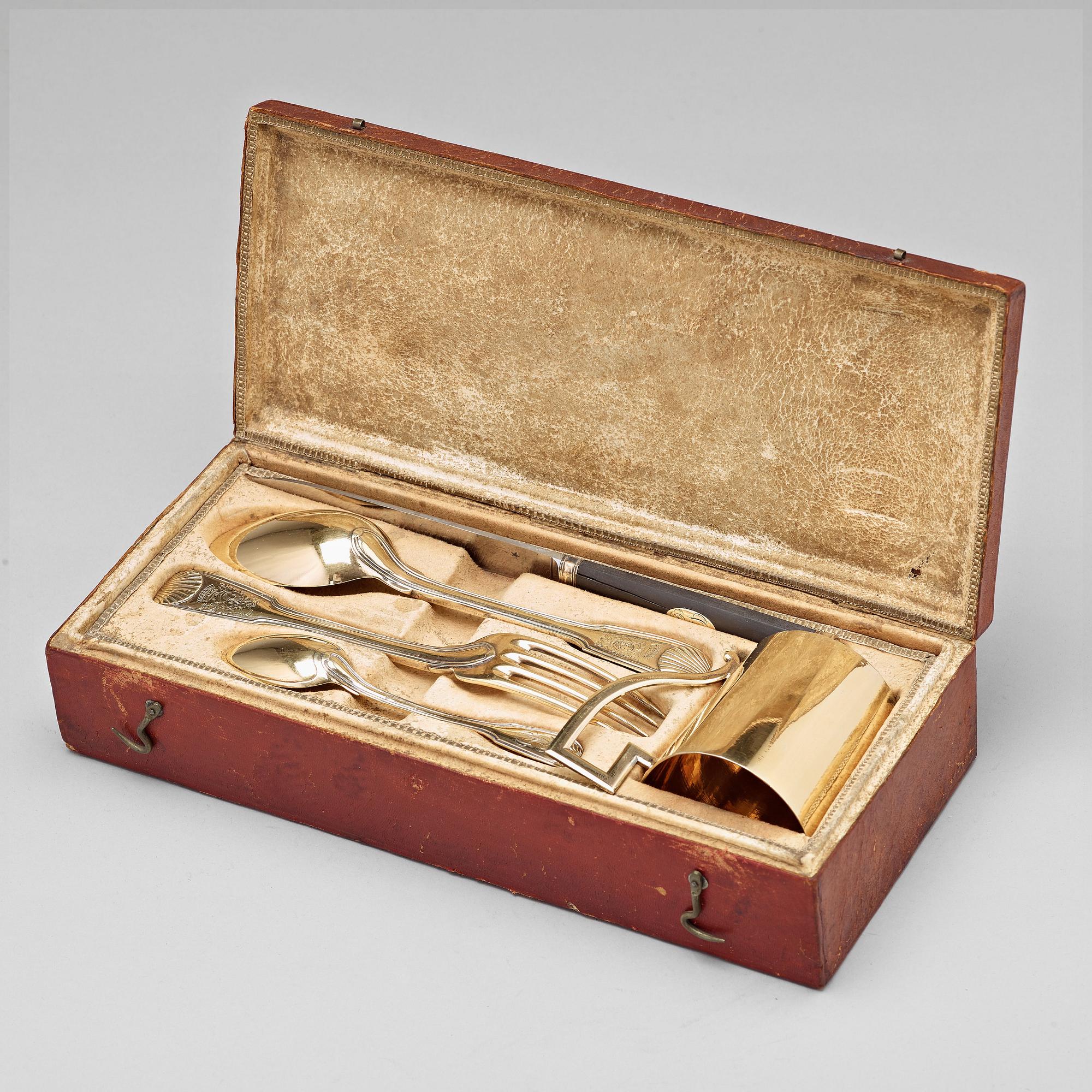 Resebestick i originalschatull, förgyllt silver, otydlig mästarstämpel, Paris 1798-1809.
