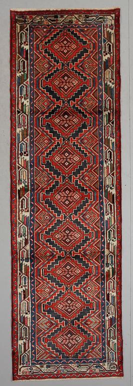 MATTA, Hamadan, ca 280 x 83 cm.