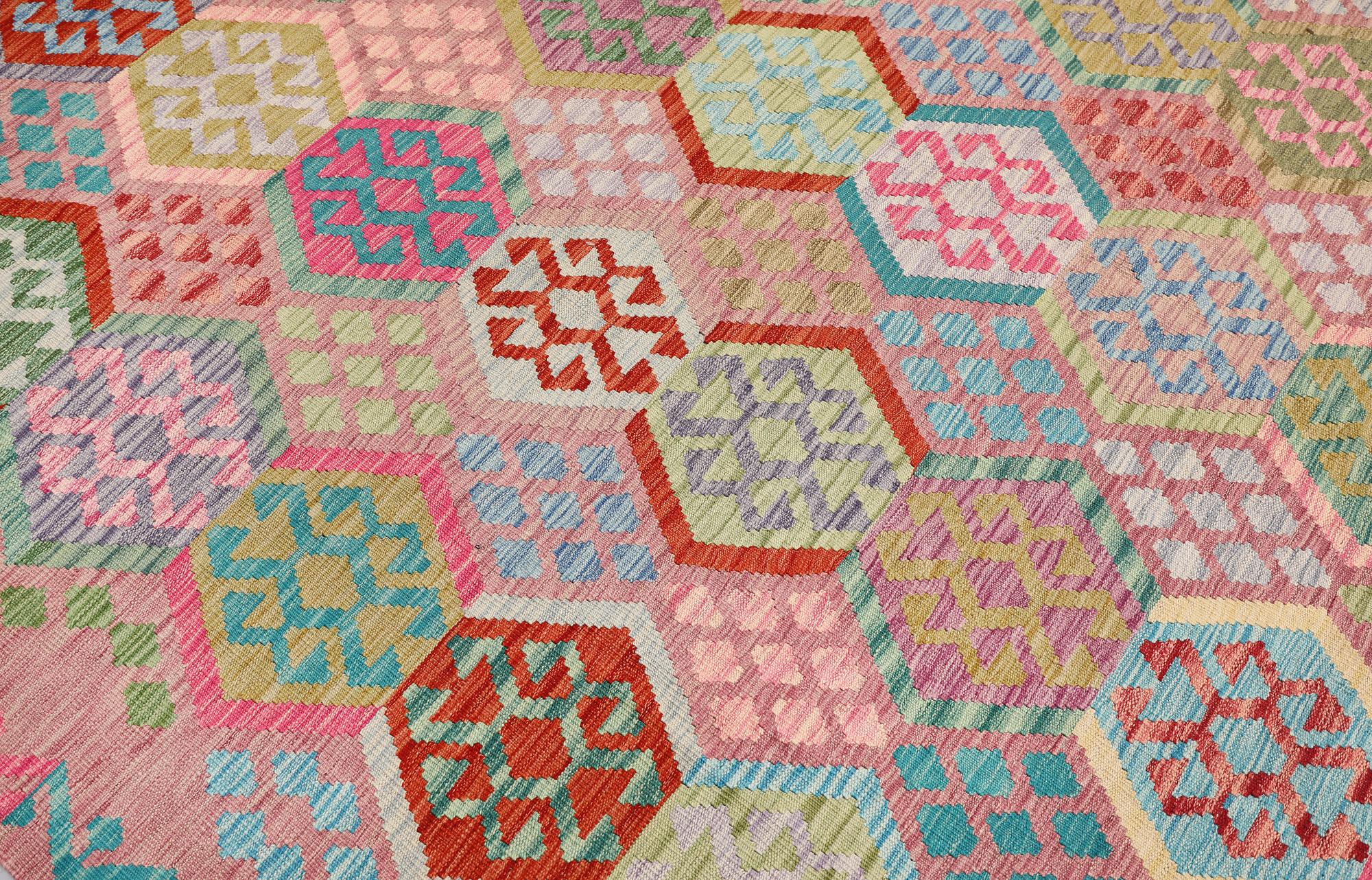 A Kilim carpet, classic design, approx. 302 x 258 cm.