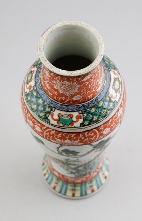 VAS, porslin, Kina, 1900-tal.