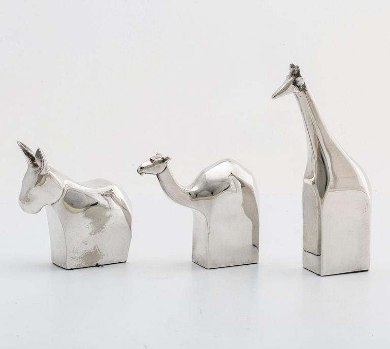 GUNNAR CYRÉN, a set of three silver plated figurines Dansk Design japan later part of the 20th century.