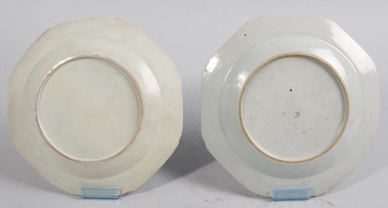 TALLRIKAR, ett par, porslin, Kina, 1700/1800-tal.