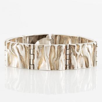 Matti J Hyvärinen, a sterling silver bracelet, Turku, Finland, 1972.