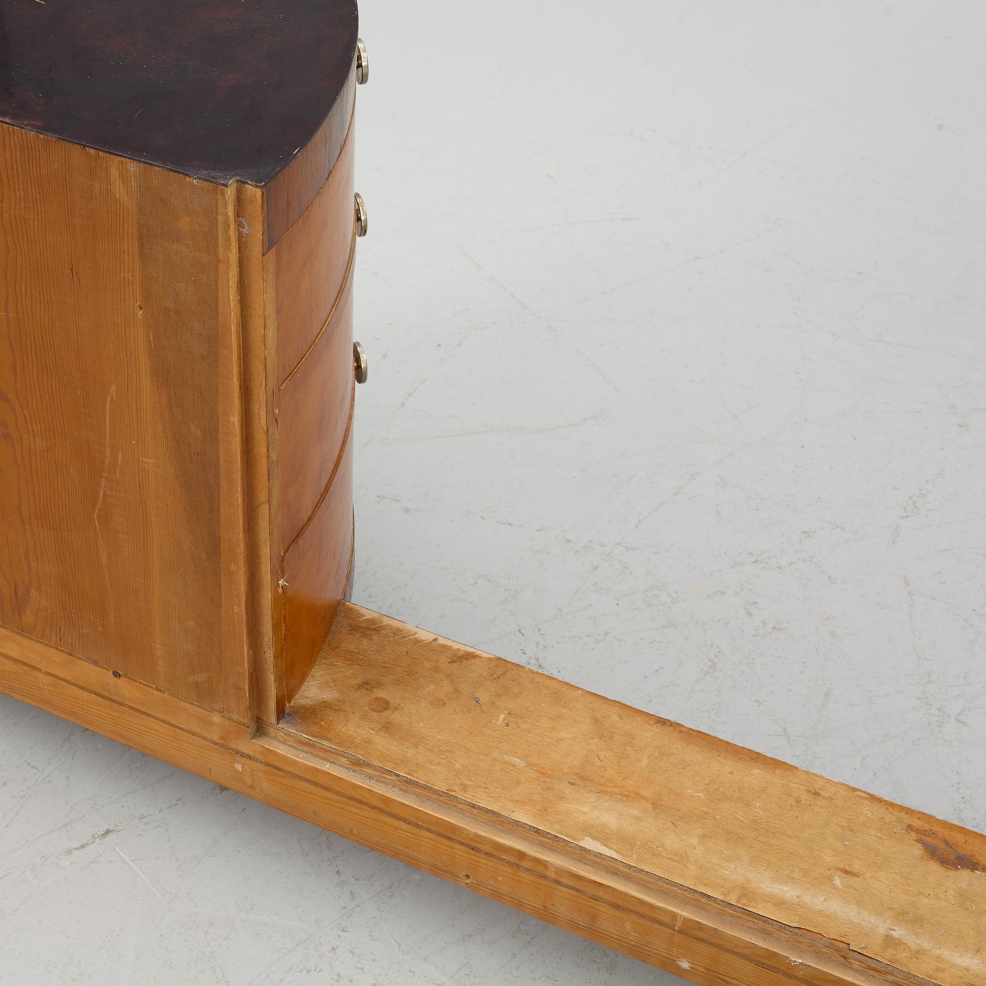 An Art Déco dressing table with large mirror, 1930's.