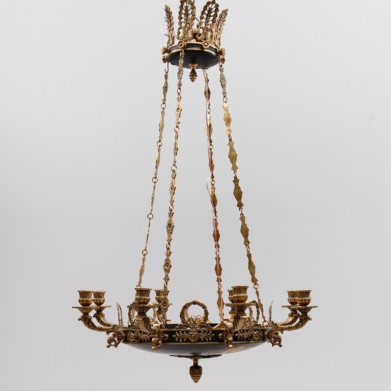 TAKAMPEL, empirestil, 1900-talets mitt. Höjd ca 90 cm.