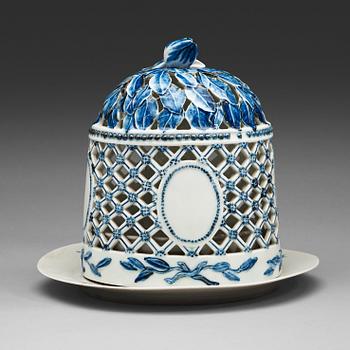 A blue and white Royal Copenhagen 'Blå Blomst' ice bell with stand, late 18th Century/circa 1800.