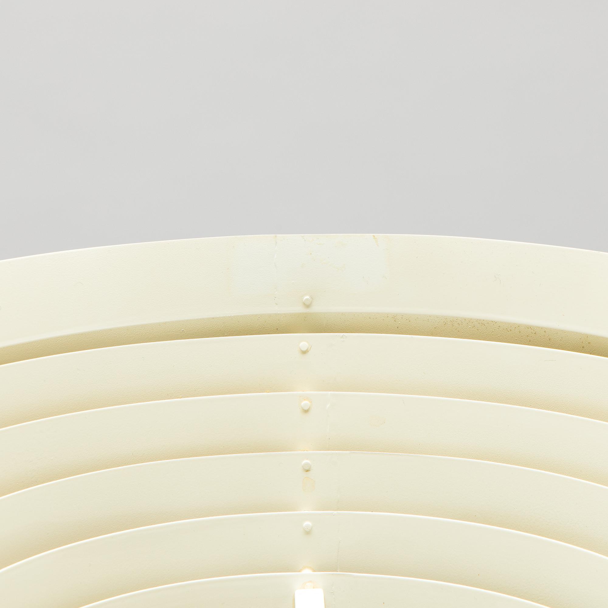 Alvar Aalto, 'Angel wing' model A 805 floor light manufactured by Valaisinpaja Oy, end of 20th century.