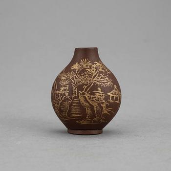 SNUSFLASKA, yixing, 1900-tal.