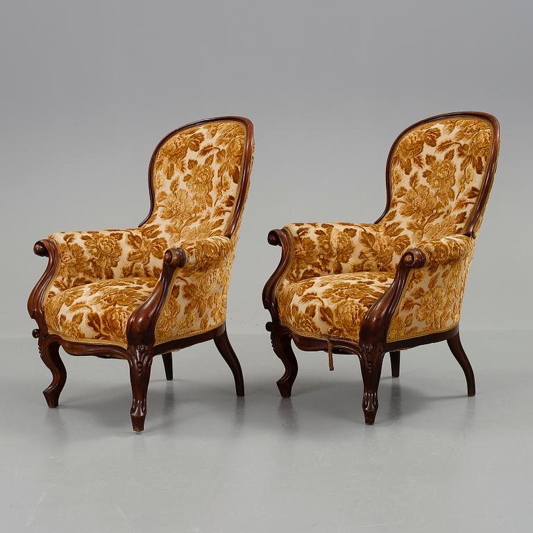 FÅTÖLJER, ett par, nyrokoko, 1800-talets slut.