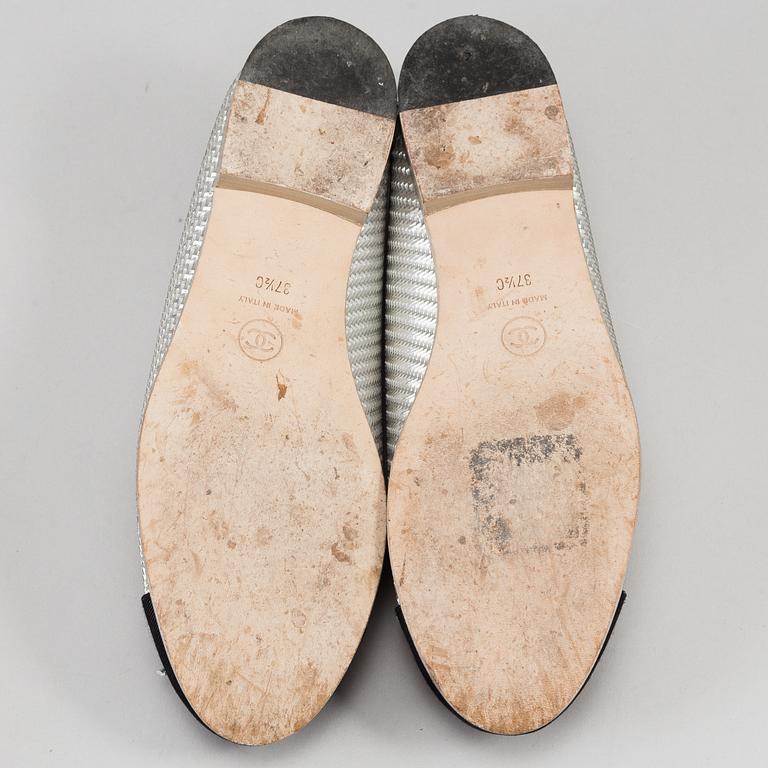 CHANEL, ballerinaskor, storlek 37,5.