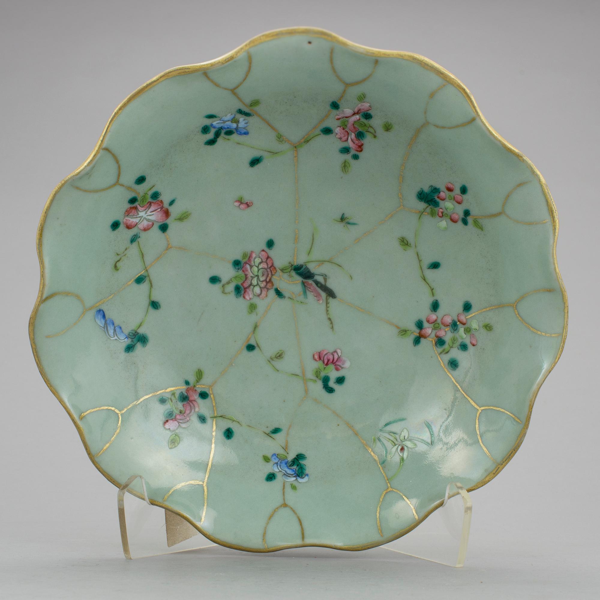 SKÅLFAT, porslin, Tongzhi, Kina, 1800-talets slut.