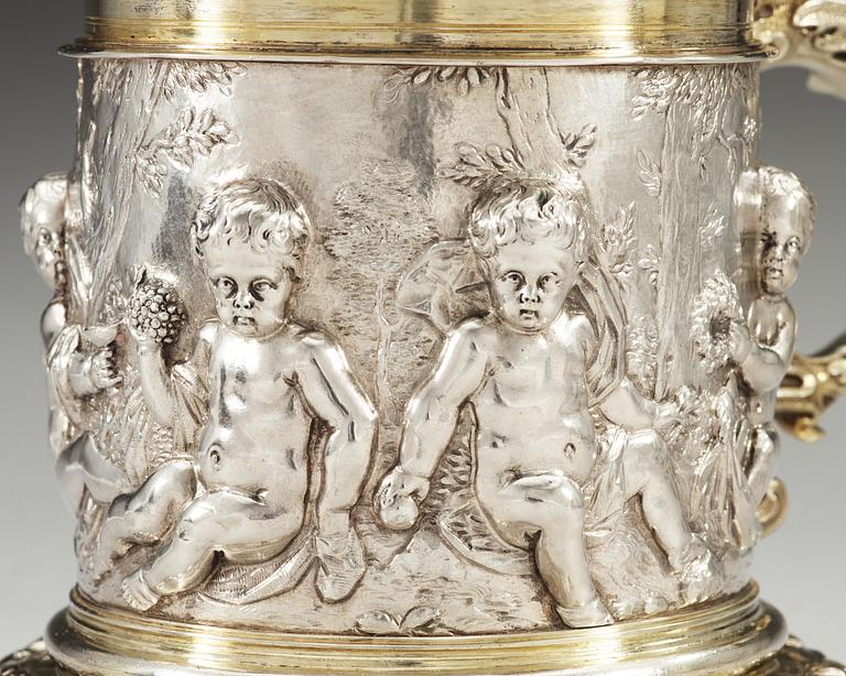 A German 17th century parcel-gilt tankard, makers mark of Johann Brockmer, Hamburg 1662-1685.